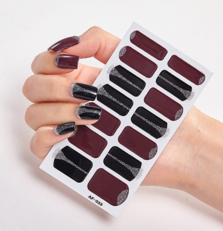 Adhesive Nail Polish Wraps with Glue