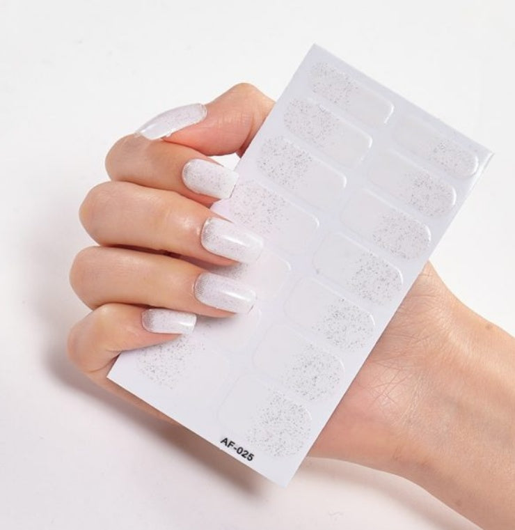 Adhesive Nail Polish Wraps with Glue